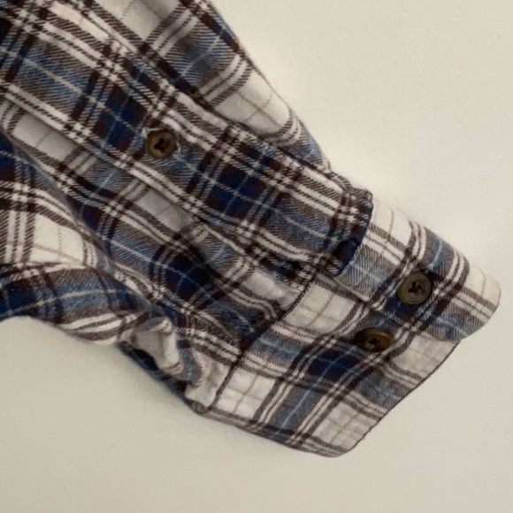 Cabela's Casual Blue and White Plaid Shirt - Picture 4 of 5